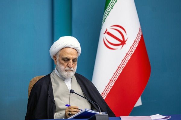 رئیس قوه قضاییه: خبرنگار متعهد، هم‌سنگر رزمندگان پشت لانچر است