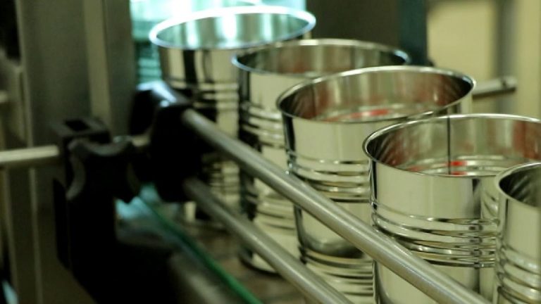 توقف ۶ ماهه واردات مواد اولیه شیر خشک
