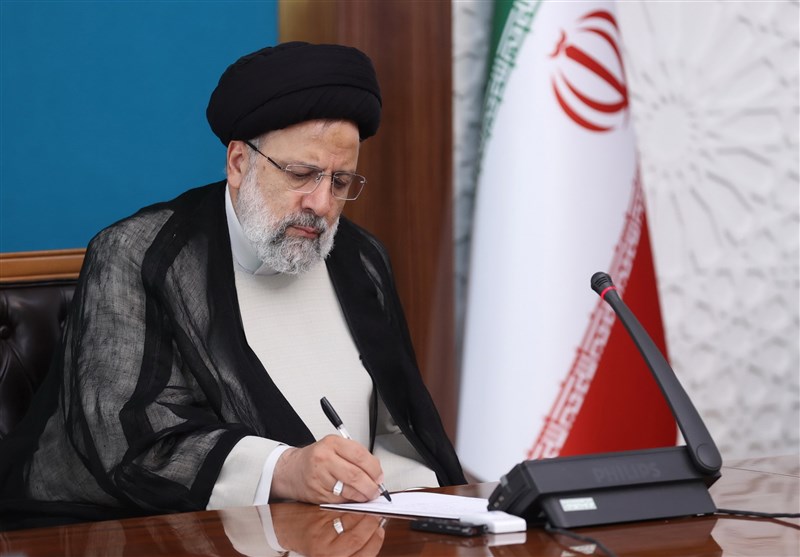  پیام تبریک رئیسی به مناسبت قهرمانی تیم ملی کشتی فرنگی 