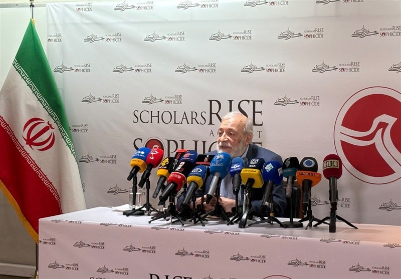 لاریجانی: ترور دانشمندان خطری بسیار مهم برای بشریت است 