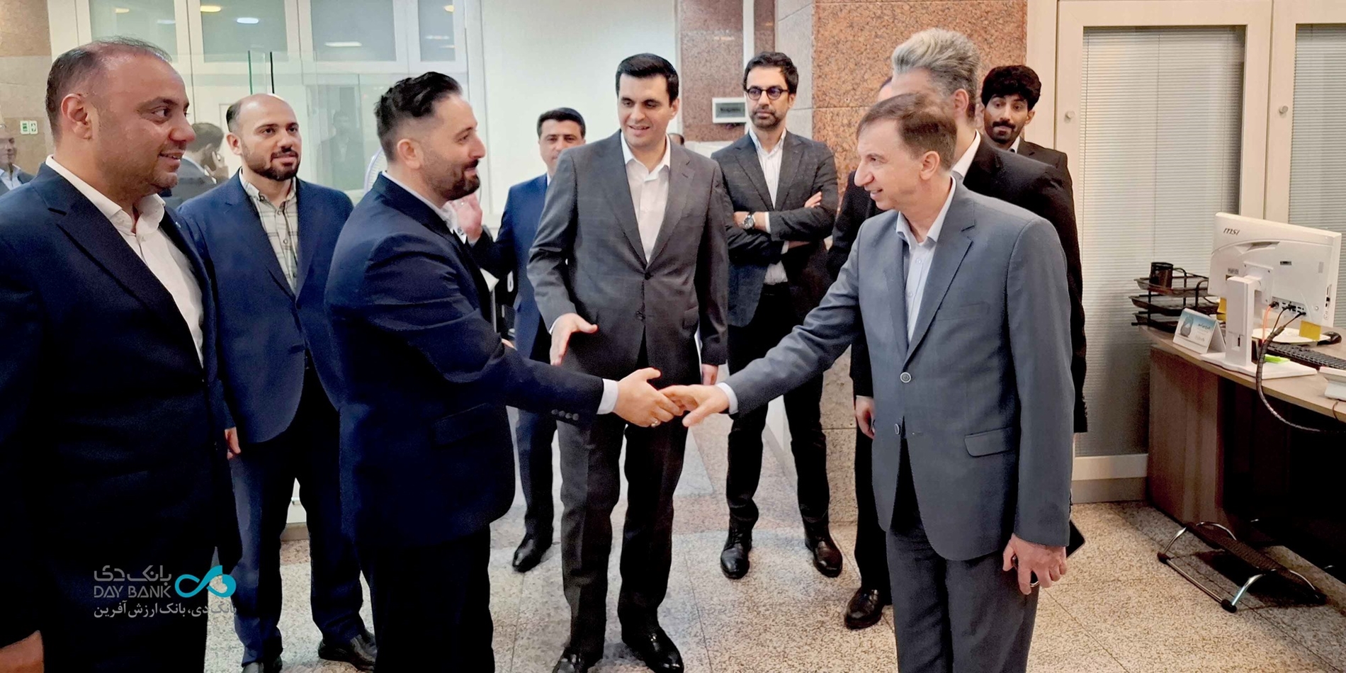 با آرامش، انسجام و تعهد، خدمت‌رسانی در بانک دی بدون وقفه ادامه دارد