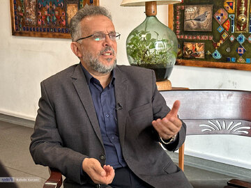 عباس زاده مشکینی: رقیب رئیسی در انتخابات ۱۴۰۴ باید یک چهره جدید باشد نه قالیباف /احمدی‌نژاد آدم متفاوتی است
