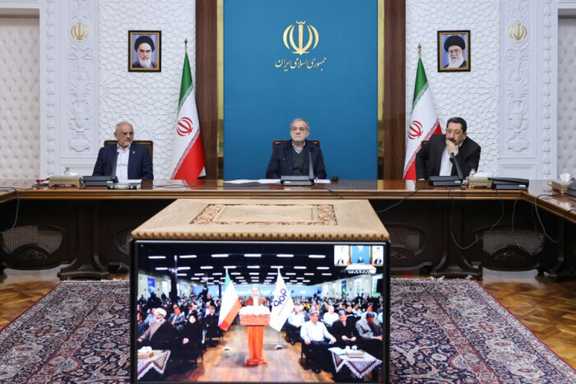 افتتاح طرح انتقال آب دریای عمان به فلات مرکزی با دستور پزشکیان/غلبه بربحران آب با کار علمی
