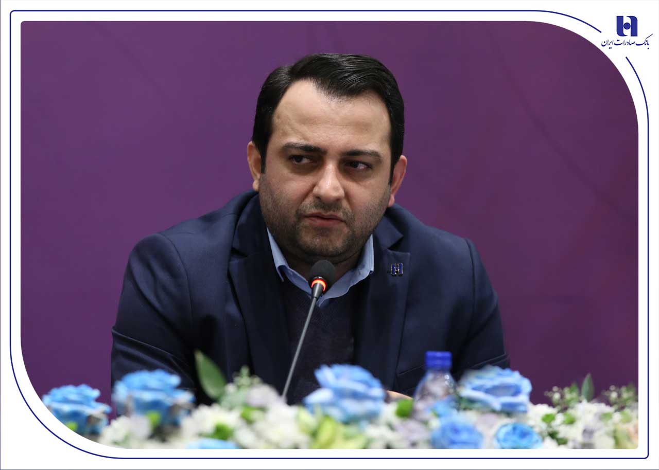 نخستین همایش هم‌اندیشی بانک صادرات ایران با فعالان صنعت پتروشیمی برگزار شد