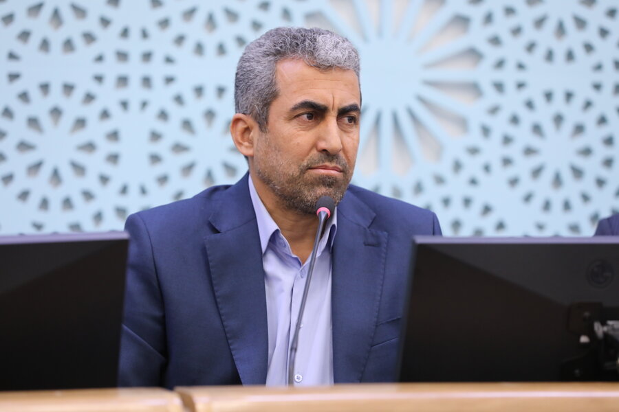نرخ ثابت، پیامدهای ارز ترجیحی در دولت قبل را تداعی می‌کند تعیین قیمت ثابت، خلاف قانون و سند مردمی دولت است