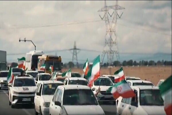 زنجیره انسانی اطراف نیروگاه سیکل‌ ترکیبی دماوند باحضور حجت‌الاسلام قمی