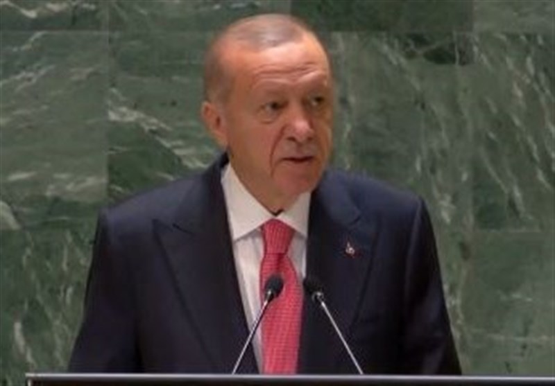  اردوغان: ایران به صلح و ثبات در منطقه کمک می‌کند 