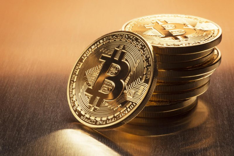 آخرین وضعیت بازار رمزارزها در جهان؛ بیت کوین دوباره کاهش یافت