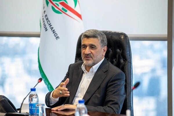  شرکت‌های نفت و گاز در بورس عرضه و تکلیف سهام عدالت مشخص شود