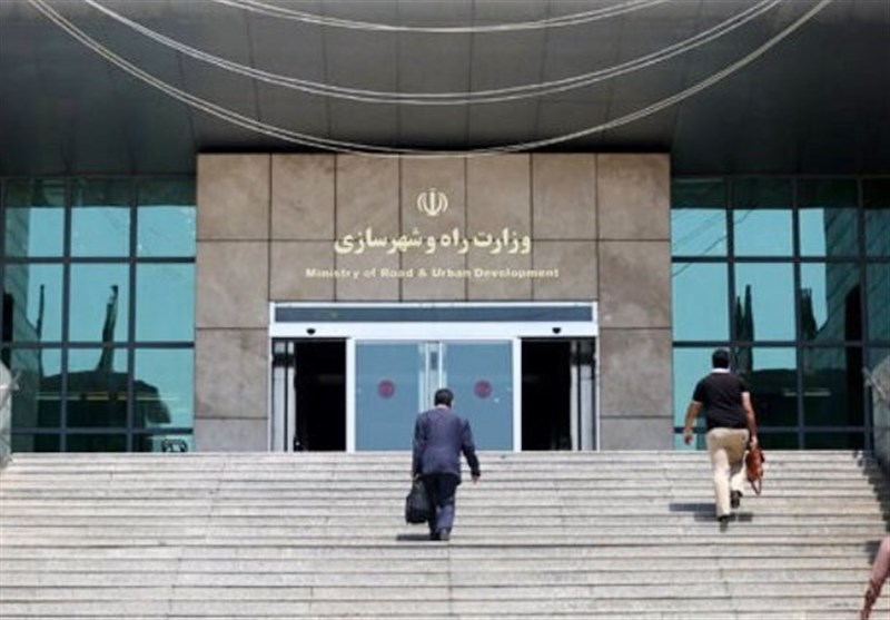 اماکن وزارت راه و شهرسازی در اختیار مردم قرار می‌گیرد