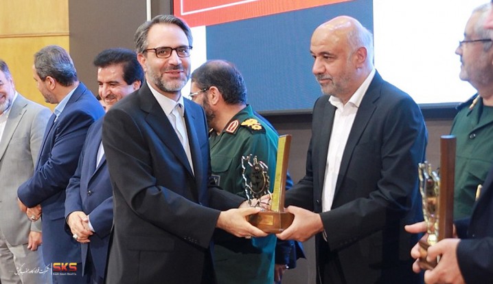 نشان ملی اقتصاد مقاومتی در دستان فولاد کاوه جنوب کیش 