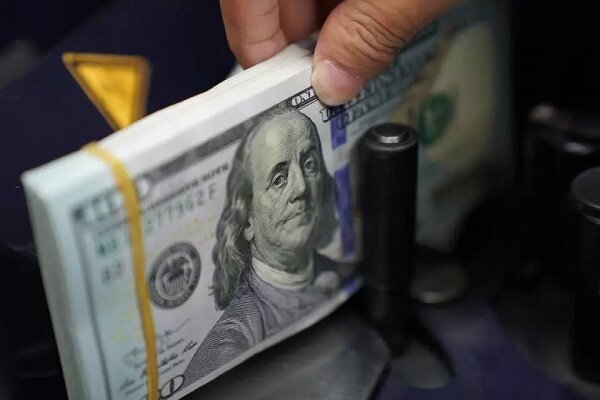 قیمت دلار زیر سلطه خبر یا اقتصاد؟ 