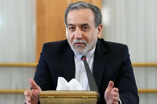 واکنش عراقچی به اتهام زنی‌های بی اساس نخست وزیر بریتانیا