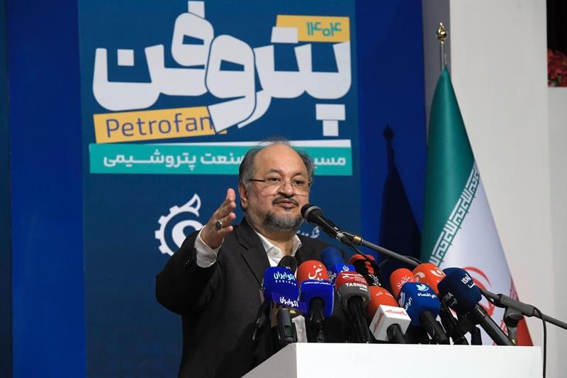 پتروفن یک رویداد ملی است