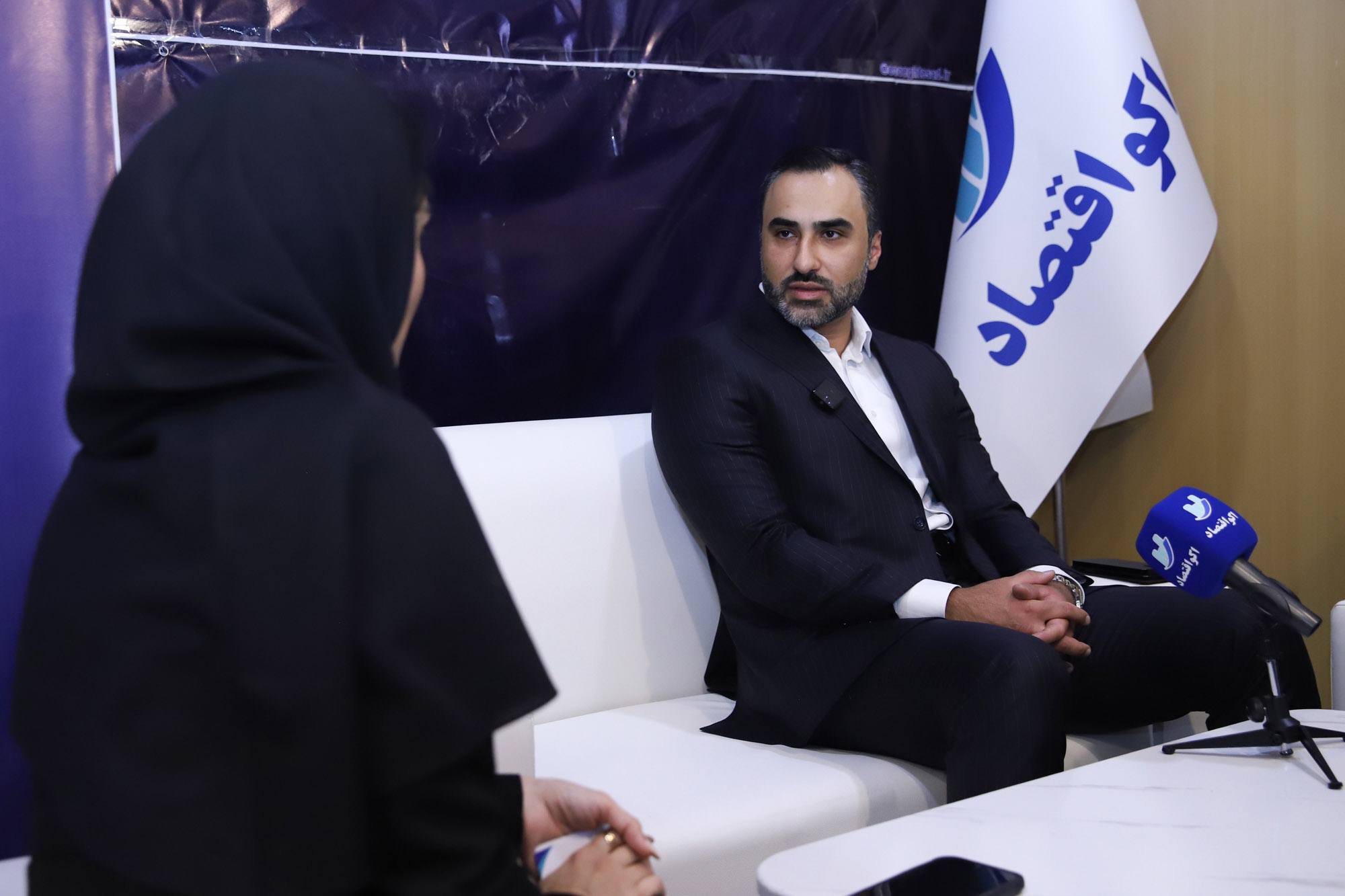 هوش مصنوعی و بلاک‌چین باید به محور نمایشگاه‌های مالی کشور تبدیل شوند