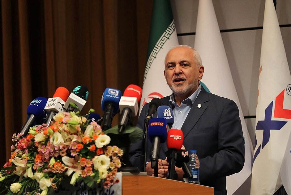 ظریف در کیش اینوکس ۲۰۲۵: ایران هنوز وارد جهان شبکه‌ای نشده است