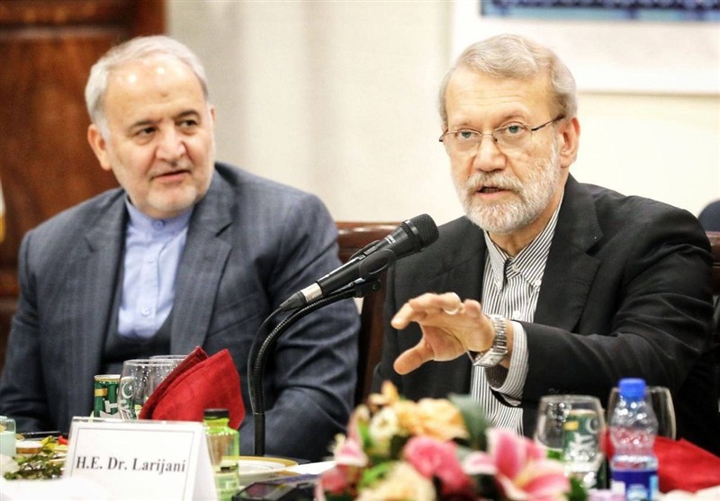 لاریجانی: مذاکرات واقعی را می‌پذیریم نه تصنعی