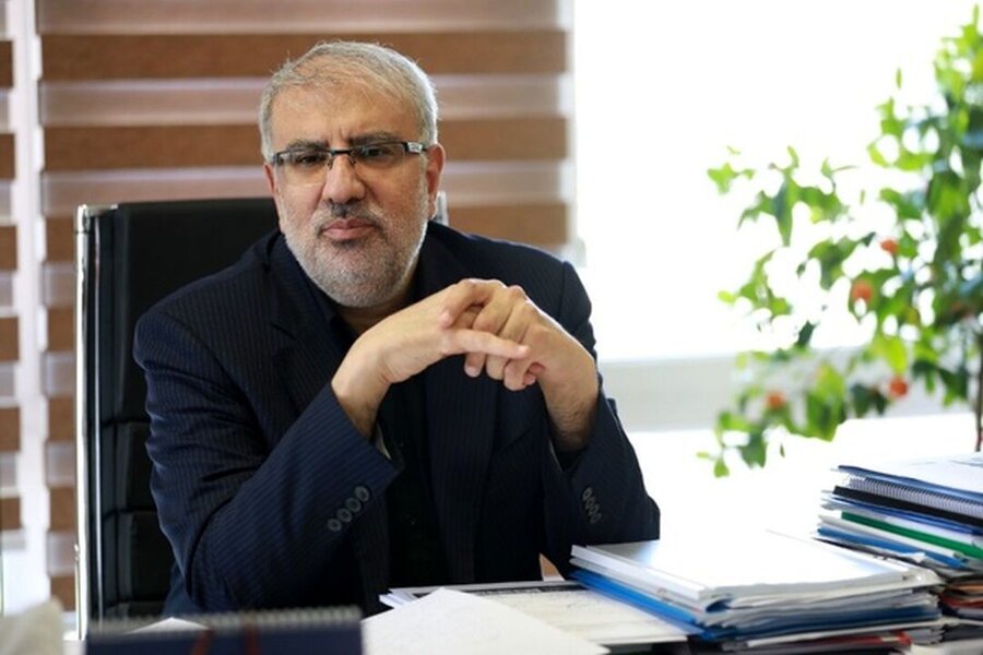 امضای ۱۰۰ میلیارد دلار قرارداد و تفاهم‌نامه در صنعت نفت در دولت سیزدهم