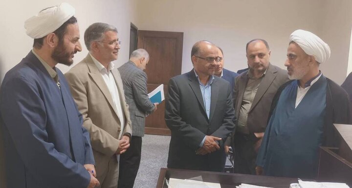 رئیس دادگاه عالی انتظامی قضات از مجتمع‌های قضایی شهید مدرس و خانواده ۳ تهران بازدید کرد