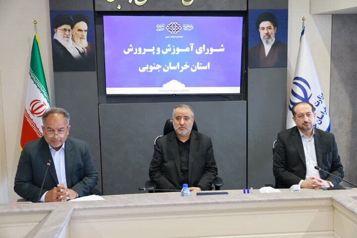 امتحانات نهایی در موعد تعیین شده قبلی برگزار می شود