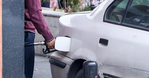 با وجود تکذیب بنزین 60 هزار تومانی، مجوز گرانی فصلی بنزین پیشاپیش صادر شده است!