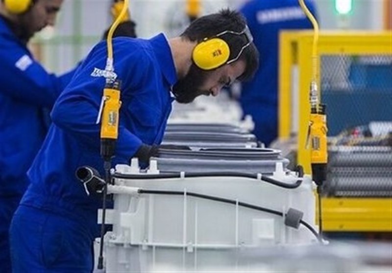 اجرای 3 طرح وزارت کار در 90 شهرستان برای جلوگیری از خروج نیروی فعال