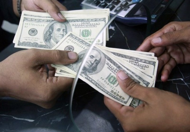 مداخله بانک مرکزی قیمت دلار را تعدیل می‌کند