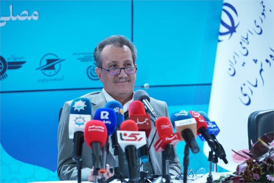  وضعیت تخلیه، بارگیری و خروج کالا از بنادر کشور «مطلوب» است/ ۱۰۴ فروند شناور تحت پرچم ایران در دریای خزر فعالیت می کنند/ ترانزیت ۱۴ میلیون تن بار از مسیر بنادر کشور طی سال ۱۴۰۳ 