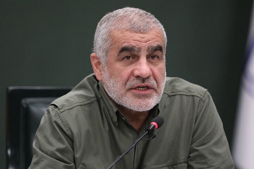 نیکزاد: باز یا بسته بودن تنگه هرمز را نمایشگرهای قیمت سوخت در آمریکا مشخص می‌کند