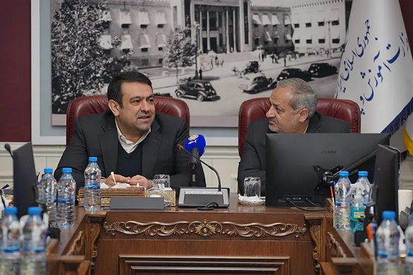 در دیدار مدیرعامل بانک ملی با وزیر آموزش و پرورش تأکید شد: خدمت‌رسانی به فرهنگیان فراتر از محاسبات مالی است/ بانک ملی حامی و همراه نظام تعلیم و تربیت کشور است