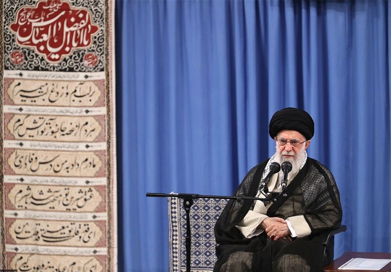  صبح روز اربعین؛ قرائت زیارت و عزاداری با حضور امام خامنه‌ای 