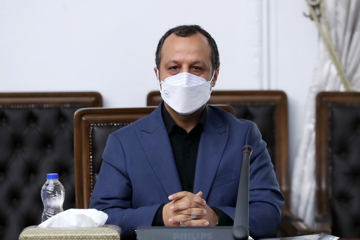 خاندوزی: دولت ۳۰۰ هزار میلیارد تومان به بانک‌ها بدهکار است