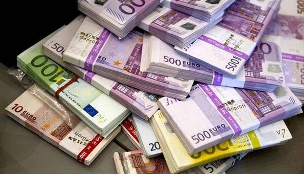  ۳۰۰ میلیون یورو از منابع بانک مرکزی ایران در عراق عرضه و معامله شد