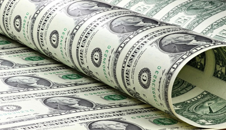 خروج بیش از ۱۰ میلیارد دلار سرمایه از کشور