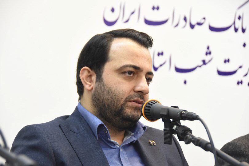  نگاه مدیریت بانک حرکت در مسیر تحول و احیای جایگاه بانک صادرات ایران است