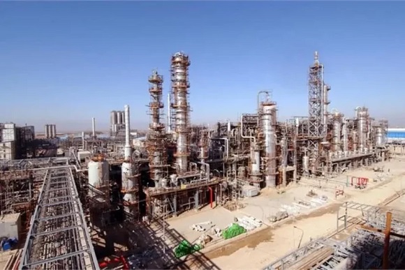 جدال بر سر قطع یا تخصیص گاز به پتروشیمی‌ها