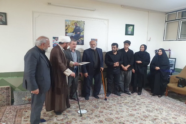 نماینده دفتر آیت‌الله سیستانی: خانواده شهدای جنگ رمضان تکریم می شوند