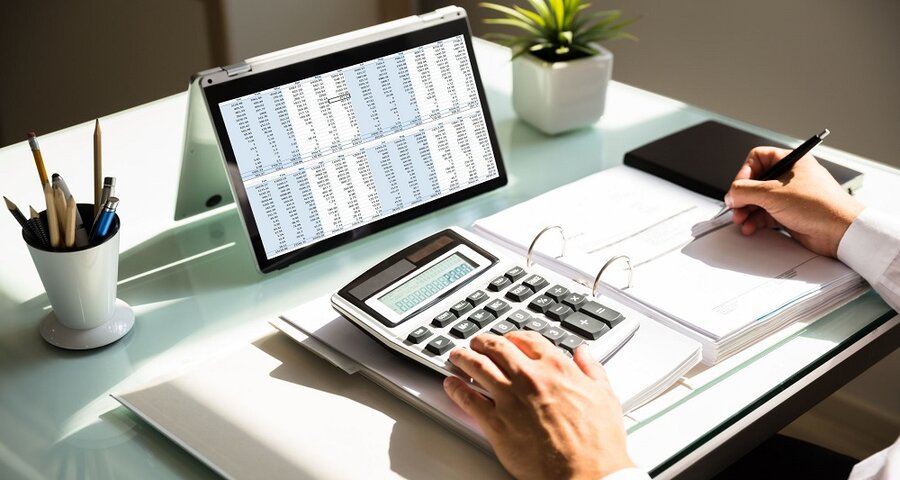 حمایت قاطع دولت از بازار سرمایه با دریافت مالیات از سپرده‌ بانکی حقوقی‌ها