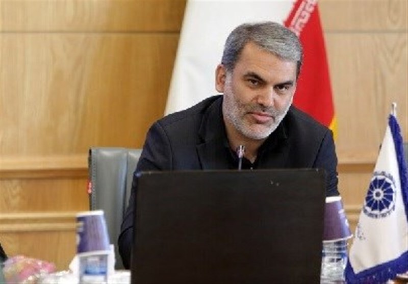 زنگنه: آقای پزشکیان! تیم شما پذیرفته‌اند که توان کاهش ارز را ندارند