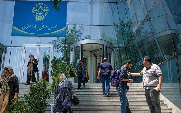   تکاپو در بورس/ خروج پول از بازار سهام رقم خورد؛