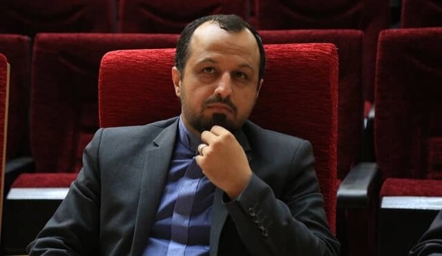 انتقاد سهامدار حقیقی از تفکر و رفتار سلیقه ای ناظران بازار سرمایه