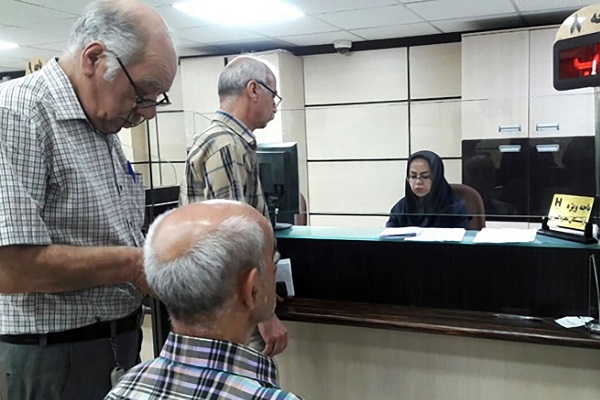 مدیرعامل تامین اجتماعی: مستمری بازنشستگان فاصله زیادی با هزینه‌های آنها دارد