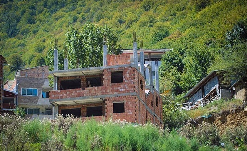 بازسازی واحدهای مسکونی آسیب دیده در جنگ تا یک ماه آینده پایان می آید
