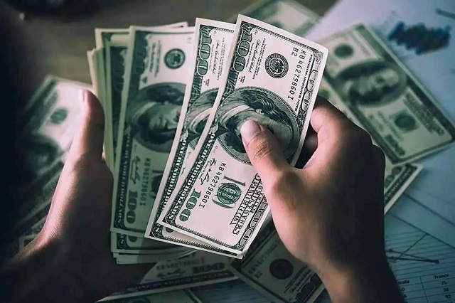 قیمت دلار امروز ۵ آبان ۱۴۰۵ / دلار ۲ هزار تومان بالا رفت