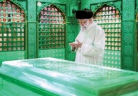 محل تدفین رهبر شهید انقلاب نهایی شد؛ نماز پسر بر پیکر  پدر