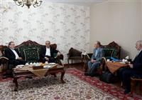 دیدار عراقچی با پدر زندانی ایرانی در ترکیه