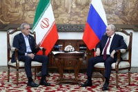 رئیس‌جمهور پزشکیان در دیدار با پوتین:  آمریکا نمی‌تواند حرف‌های غیرقانونی بر ما تحمیل کند