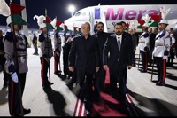 پزشکیان با استقبال رسمی نخست وزیرعراق وارد نجف اشرف شد