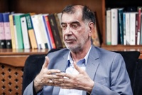 باهنر: تداوم ابدی جنگ خطای راهبردی است/ از بن‌بستی که دشمن در آن گرفتار شده استفاده کنیم