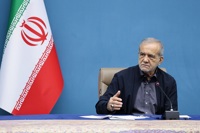 پزشکیان: باید آن‌قدر قوی باشیم که کسی جرأت نکند به خاک و هویت ما طمع کند